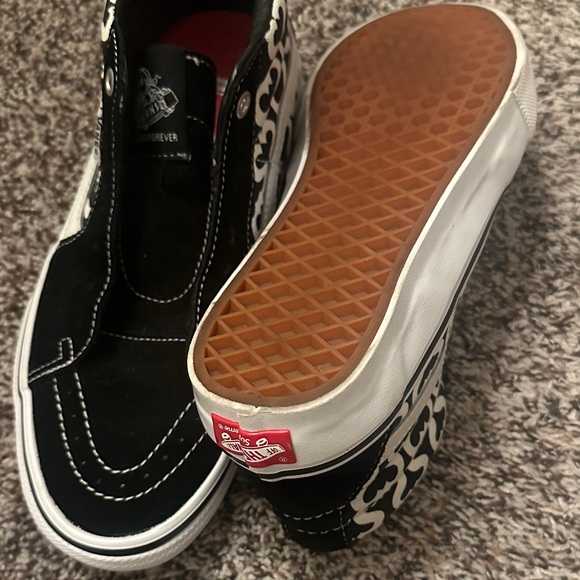 Vans Black and White Patterned Sneakers - Picture 4 of 5